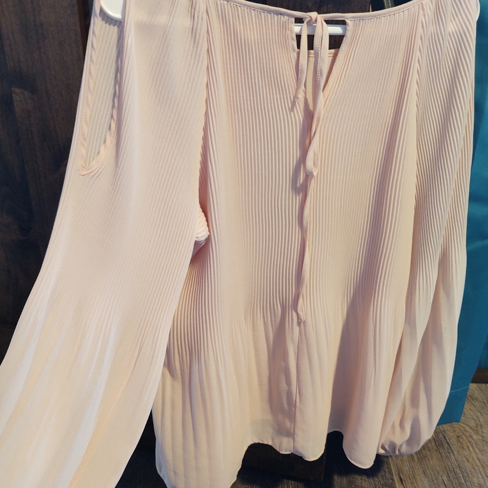Absolutely beautiful blouse
